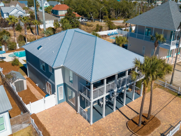 Luxurious 8 Bedroom Coastal Retreat in Destin - Perfect for Groups